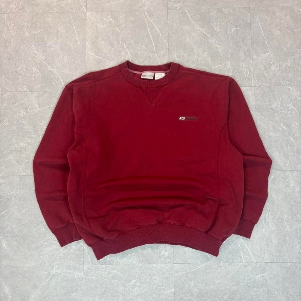 Y2K Burgundy Reebok sweatshirt streetwear